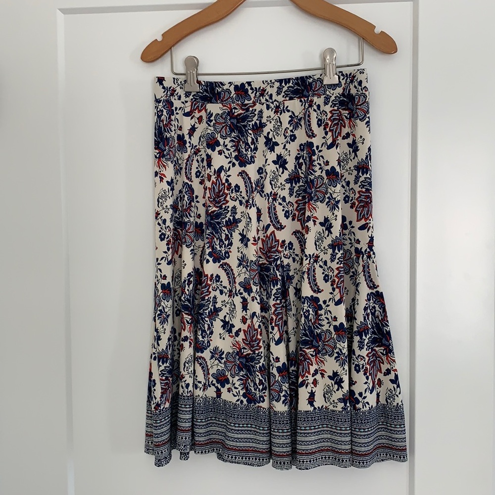 Flowy, mid-length paisley skirt
